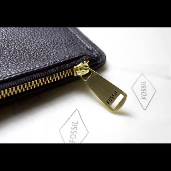 Fossil Zip Clutch Wallet - Picture 6 of 6